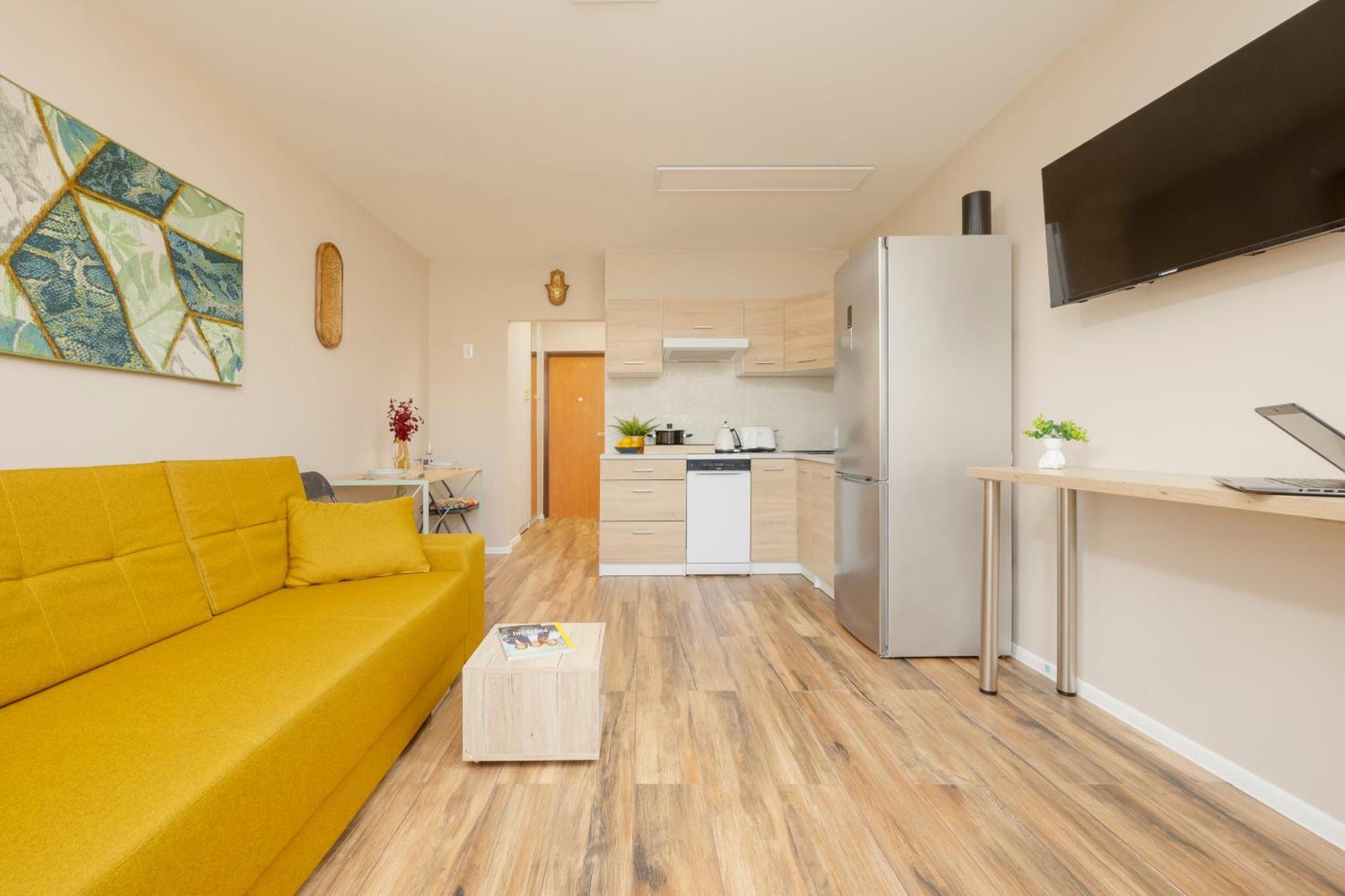 Zoliborz Modern Apartment 8Th Floor By Noclegi Renters Warsaw Exterior photo