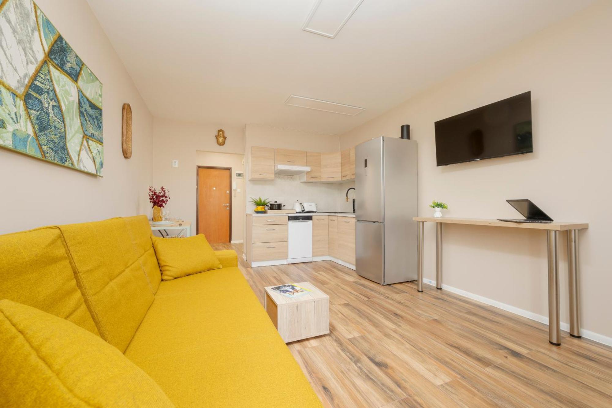 Zoliborz Modern Apartment 8Th Floor By Noclegi Renters Warsaw Exterior photo